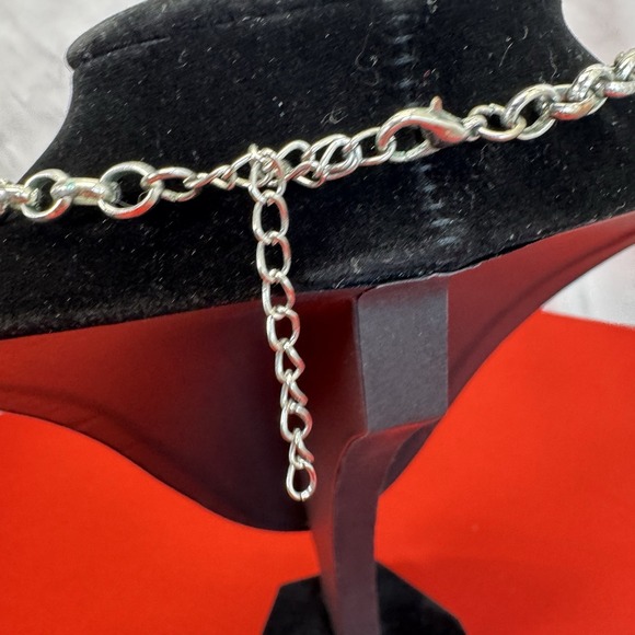 Vintage Silver Tone Faux Pearl And Diamond Costume Jewelry Necklace - Picture 5 of 5